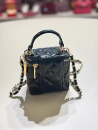 Chanel Mini Glossy Vanity – Image 3