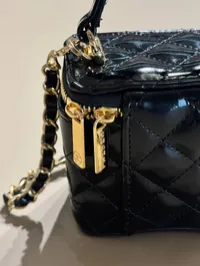 Chanel Mini Glossy Vanity – Image 4