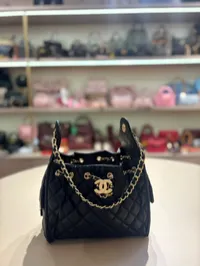 Chanel 25 Large Handbag Black & Gold – Image 2