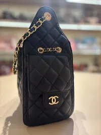 Chanel 25 Large Handbag Black & Gold – Image 3