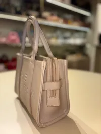 Marc Jacobs leather Tote Medium Bag - Beige – Image 4