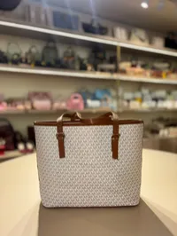 Michael Kors Quinn Large Tote Bag (White) – Image 8