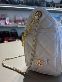 Chanel 25 Small White Drawstring Bag – Image 4