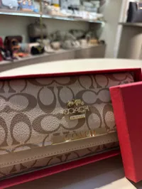 Coach wallet (Beige) – Image 5