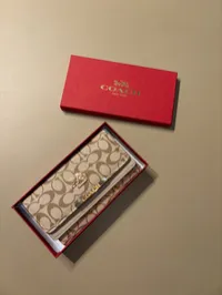 Coach wallet (Beige) – Image 3