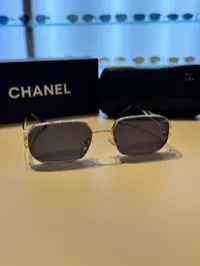 Chanel Square Sunglasses with Gold Metal – Image 6