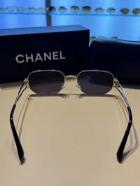 Chanel Square Sunglasses with Gold Metal – Image 7