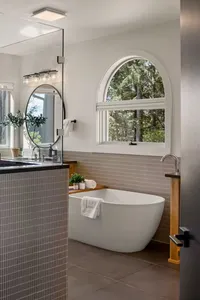 Bedroom 1 — King w/ En suite – Image 2