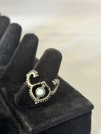 Ring- Studded "Curled" Horns w/ Stone – Image 1
