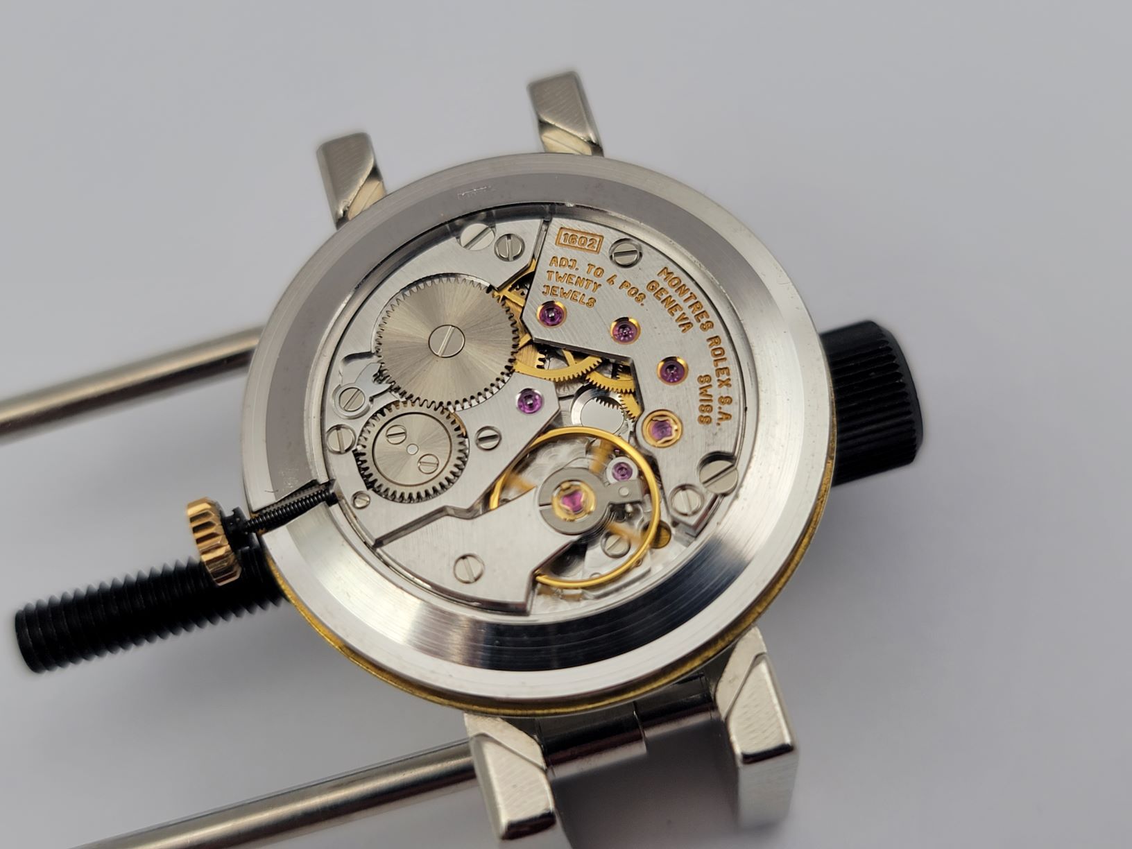 ROLEX Cellini 5042 Manual Wind 18K Yellow Gold Mother of Pearl Dial & Diamonds - 32 mm – Image 6