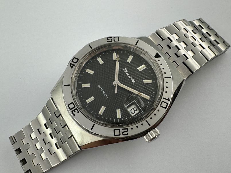 Vintage BULOVA 12095 Diver Automatic Black Tapisserie Dial Cal 11 AOACB - 38 mm – Image 2