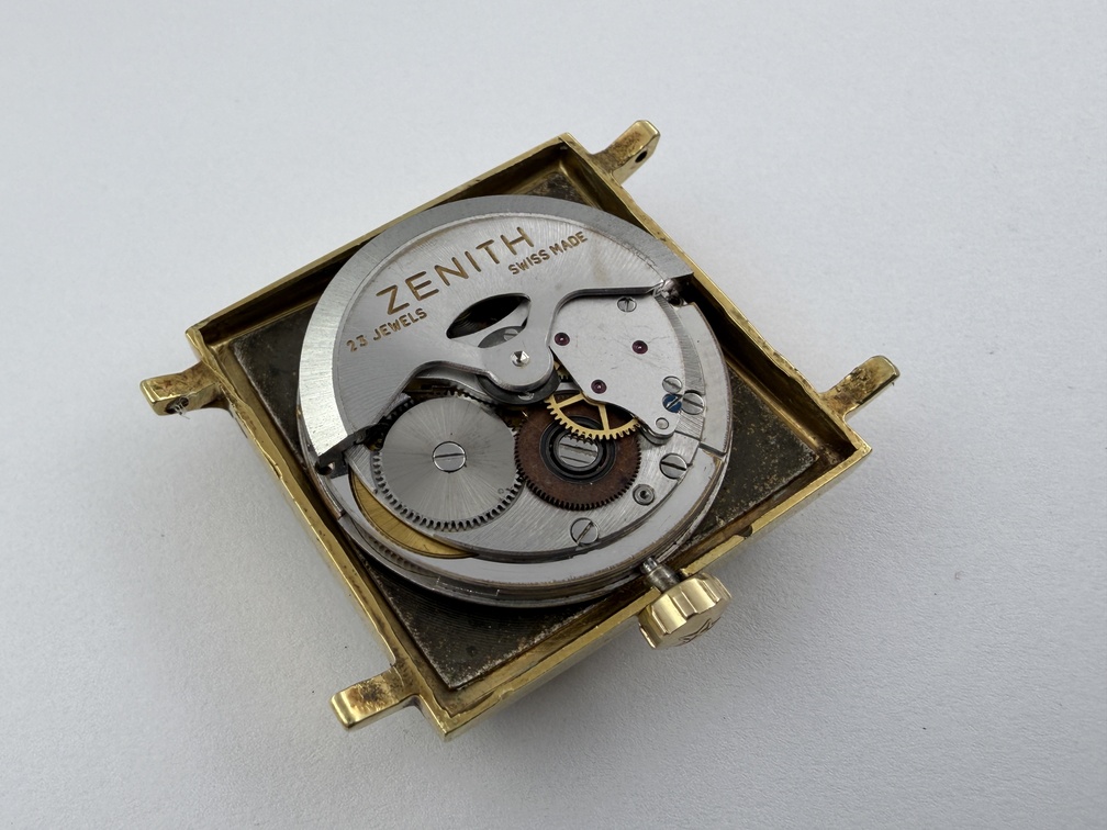 ZENITH Square "Kennedy" Tropical Dial Gold Plated Cal 2562 PC Automatic - 29 mm – Image 6