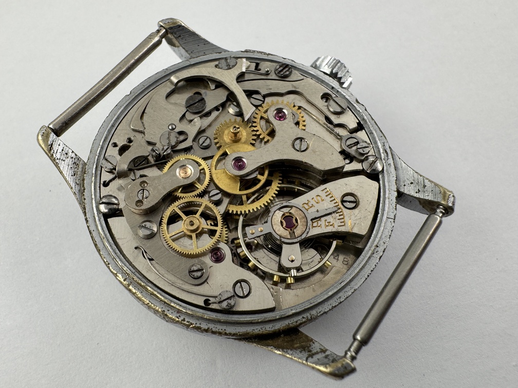 Vintage BELLA-SPORT Pulsations Chronograph Cal Landeron 48 Manual Wind - 34 mm – Image 10