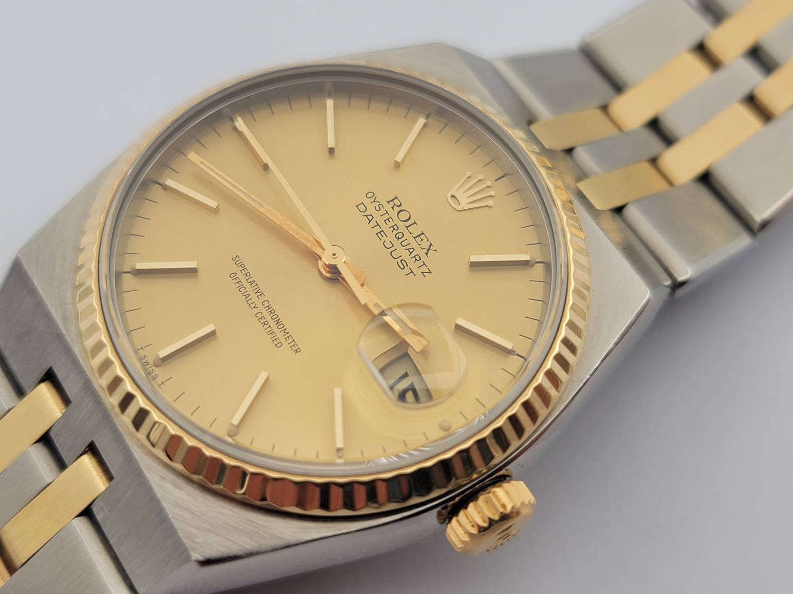 Vintage ROLEX 17013 Datejust OysterQuartz 18K Gold & Steel Cal 5035 COSC - 36 mm – Image 1