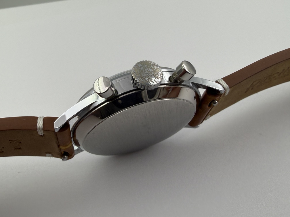 Vintage GUINAND Manual Wind Military Pilot´s Chronograph Cal Valjoux 7730 - 35 mm – Image 3