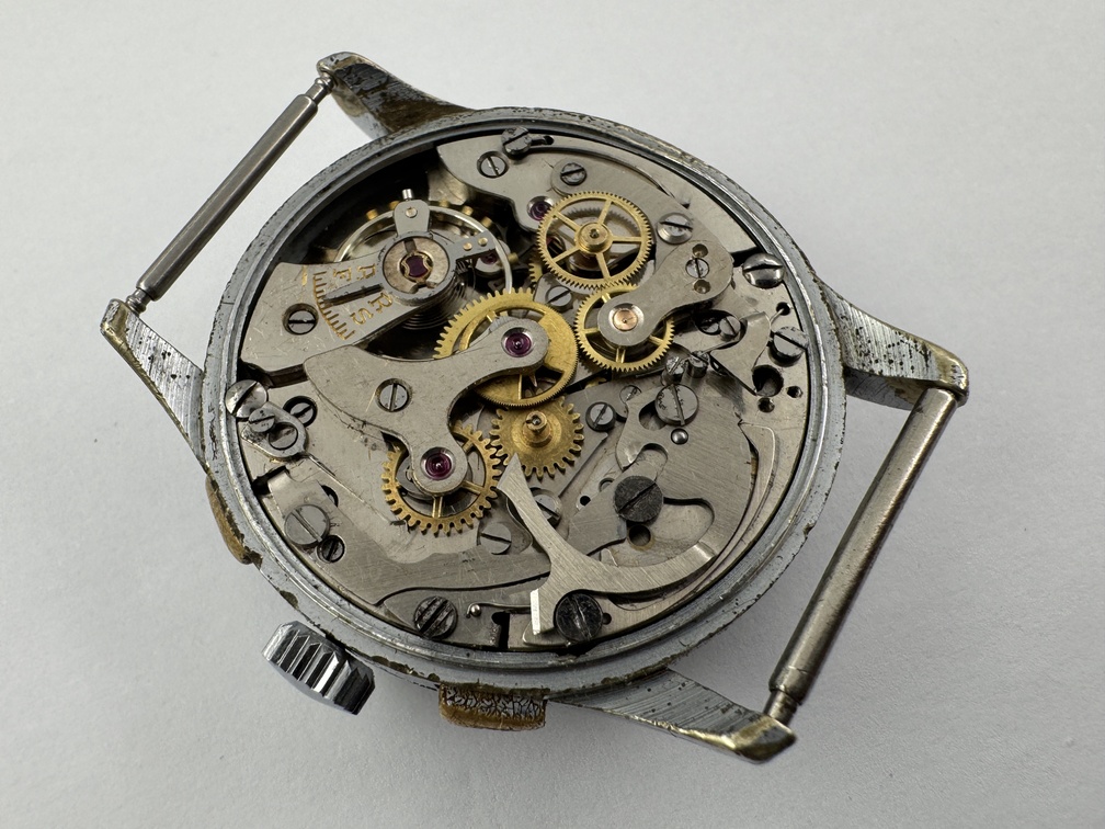 Vintage BELLA-SPORT Pulsations Chronograph Cal Landeron 48 Manual Wind - 34 mm – Image 9