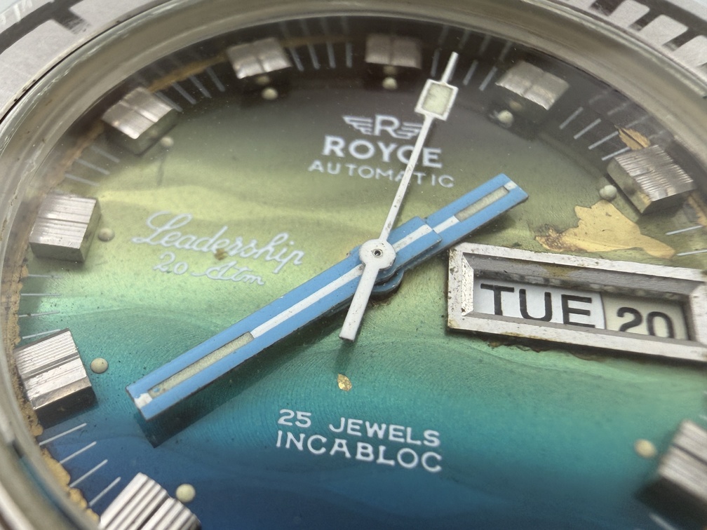Vintage ROYCE Leadership Automatic Diver 20 ATM Cal AS 2066 Degrade Dial - 43 mm – Image 7