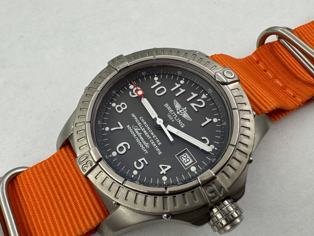BREITLING Avenger Seawolf E17370 Titanium Gray Dial Cal ETA2824-2 Automatic 44 mm – Image 2