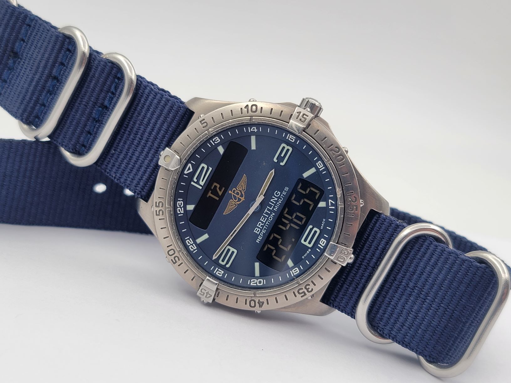BREITLING Aerospace E65062 Repetition Minutes Blue Dial Quartz - Titanium 40 mm – Image 2