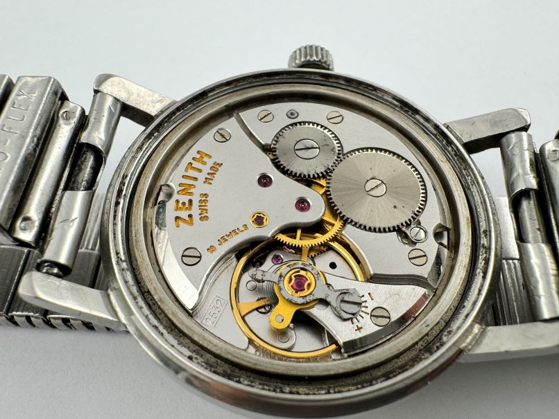Vintage ZENITH Arabic Dial Manual Winding Cal 2532 All Stainless Steel - 34 mm – Image 9