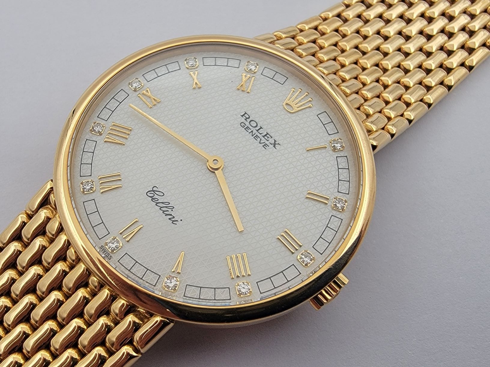 ROLEX Cellini 5042 Manual Wind 18K Yellow Gold Mother of Pearl Dial & Diamonds - 32 mm – Image 3
