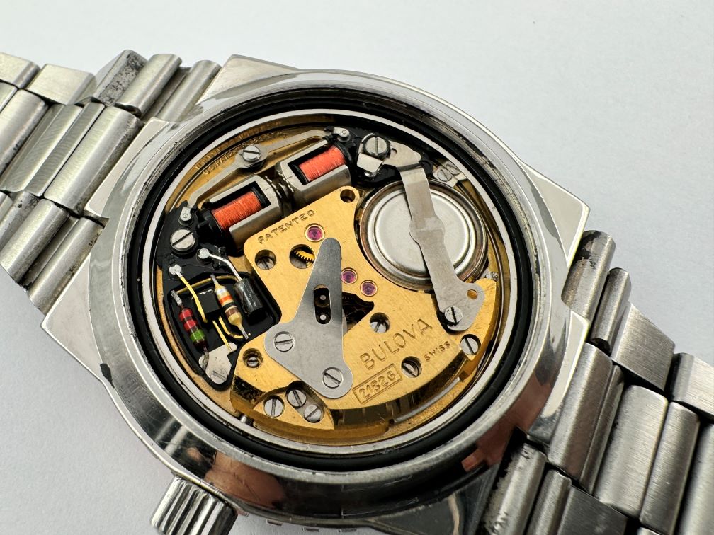 Vintage BULOVA 7526 Accutron Snorkel 666 Feet Bakelite Bezel Cal 2182G - 40 mm – Image 11