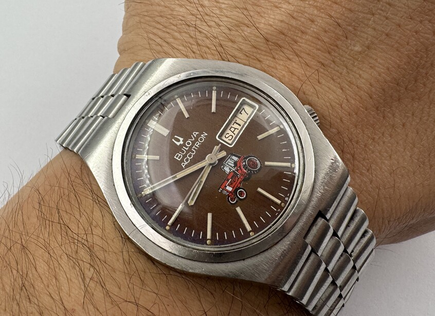 Vintage BULOVA Accutron 7751 International Harvester Pro-Ag Line 1976 Brown - 37 mm – Image 12