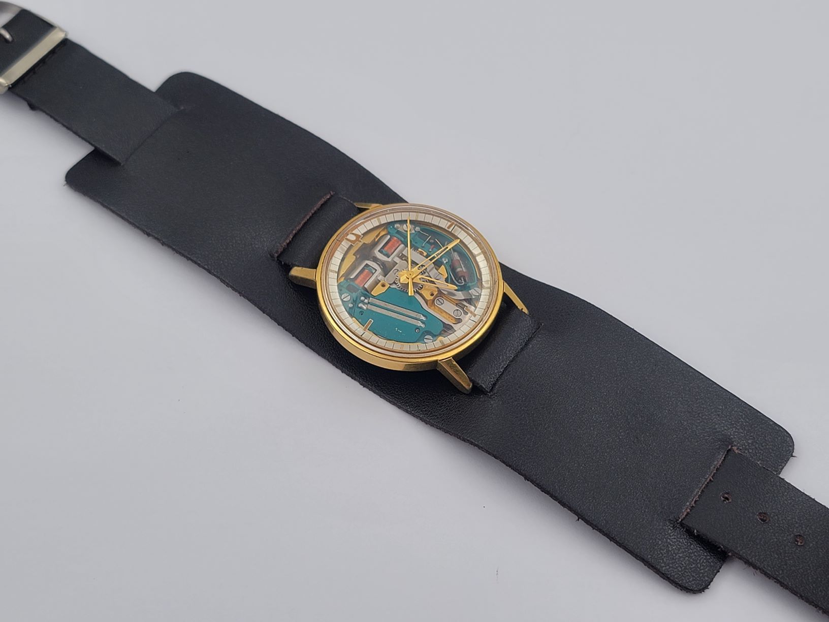 Vintage 1966 BULOVA Accutron Spaceview M6 Gold Plated 40 Microns - 35.5 mm – Image 4