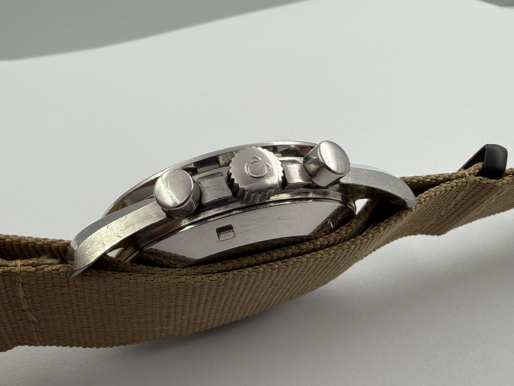 OMEGA Pre-Moon 145.022-69 ST Speedmaster Chronograph 220 Bezel Cal Ω 861 - 42 mm – Image 4