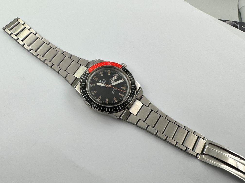 Vintage BULOVA 7526 Accutron Snorkel 666 Feet Bakelite Bezel Cal 2182G - 40 mm – Image 15