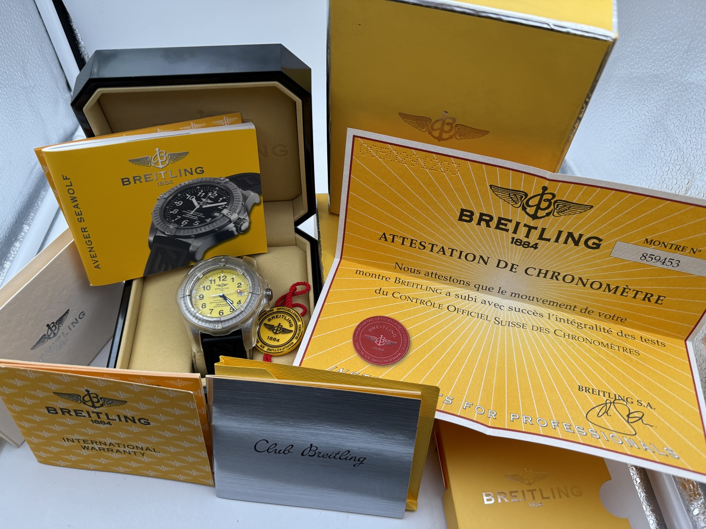 BREITLING Avenger Seawolf E17370 Titanium Yellow Dial Automatic SERVICED - 44 mm – Image 2