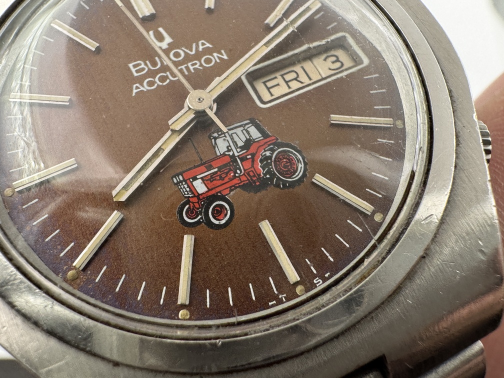 Vintage BULOVA Accutron 7751 International Harvester Pro-Ag Line 1976 Brown - 37 mm – Image 6