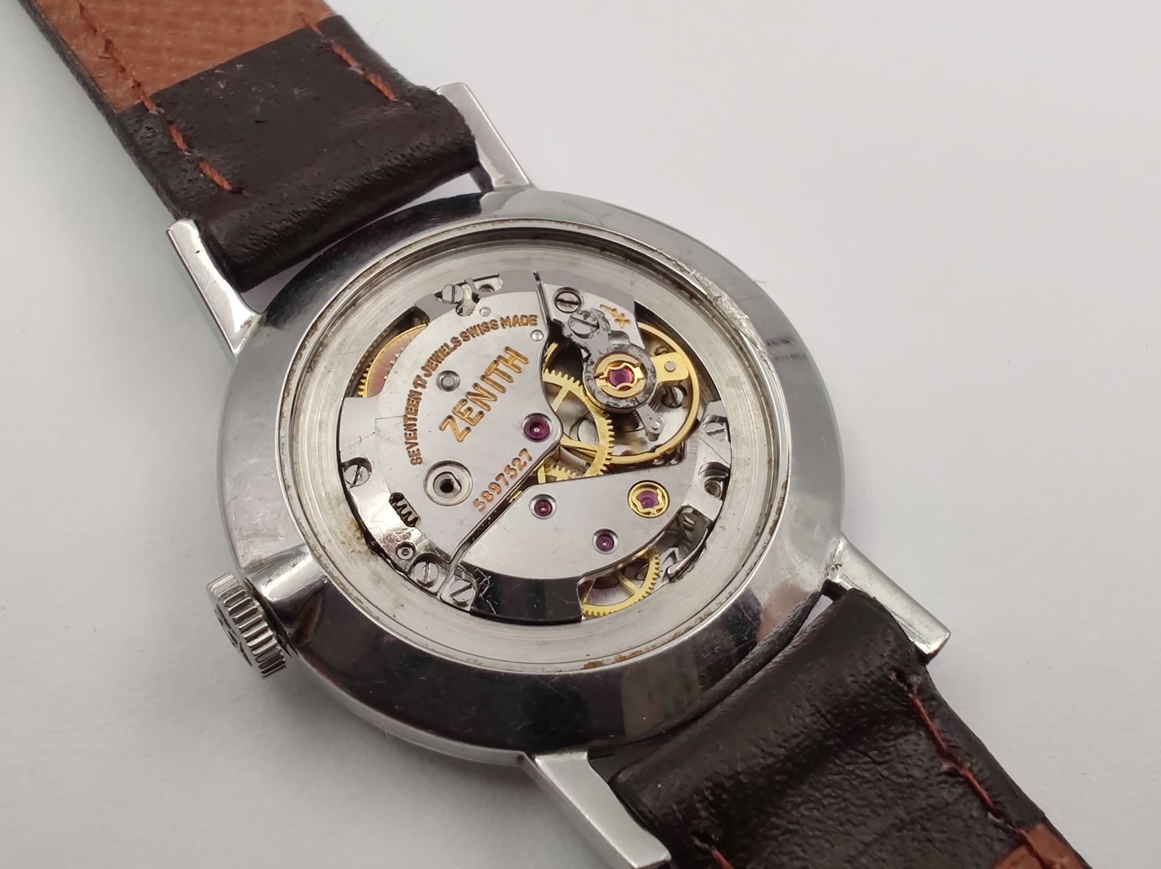 Vintage Ladies' ZENITH Hand Wind Cal 1520 Arabic Dial - NEEDS SERVICE / REPAIRS – Image 6