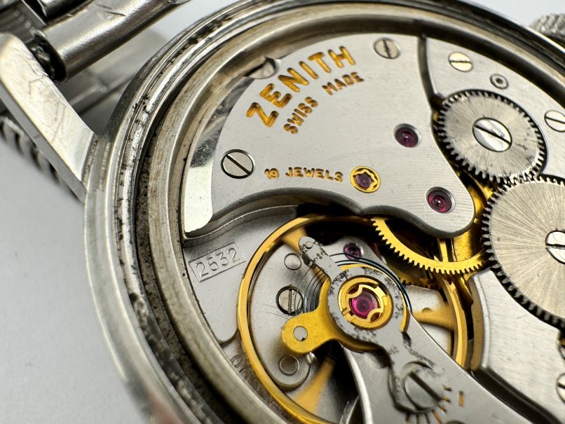Vintage ZENITH Arabic Dial Manual Winding Cal 2532 All Stainless Steel - 34 mm – Image 10