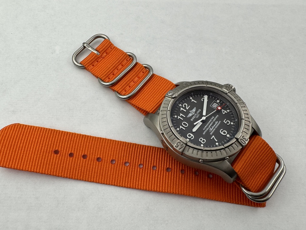 BREITLING Avenger Seawolf E17370 Titanium Gray Dial Cal ETA2824-2 Automatic 44 mm – Image 4