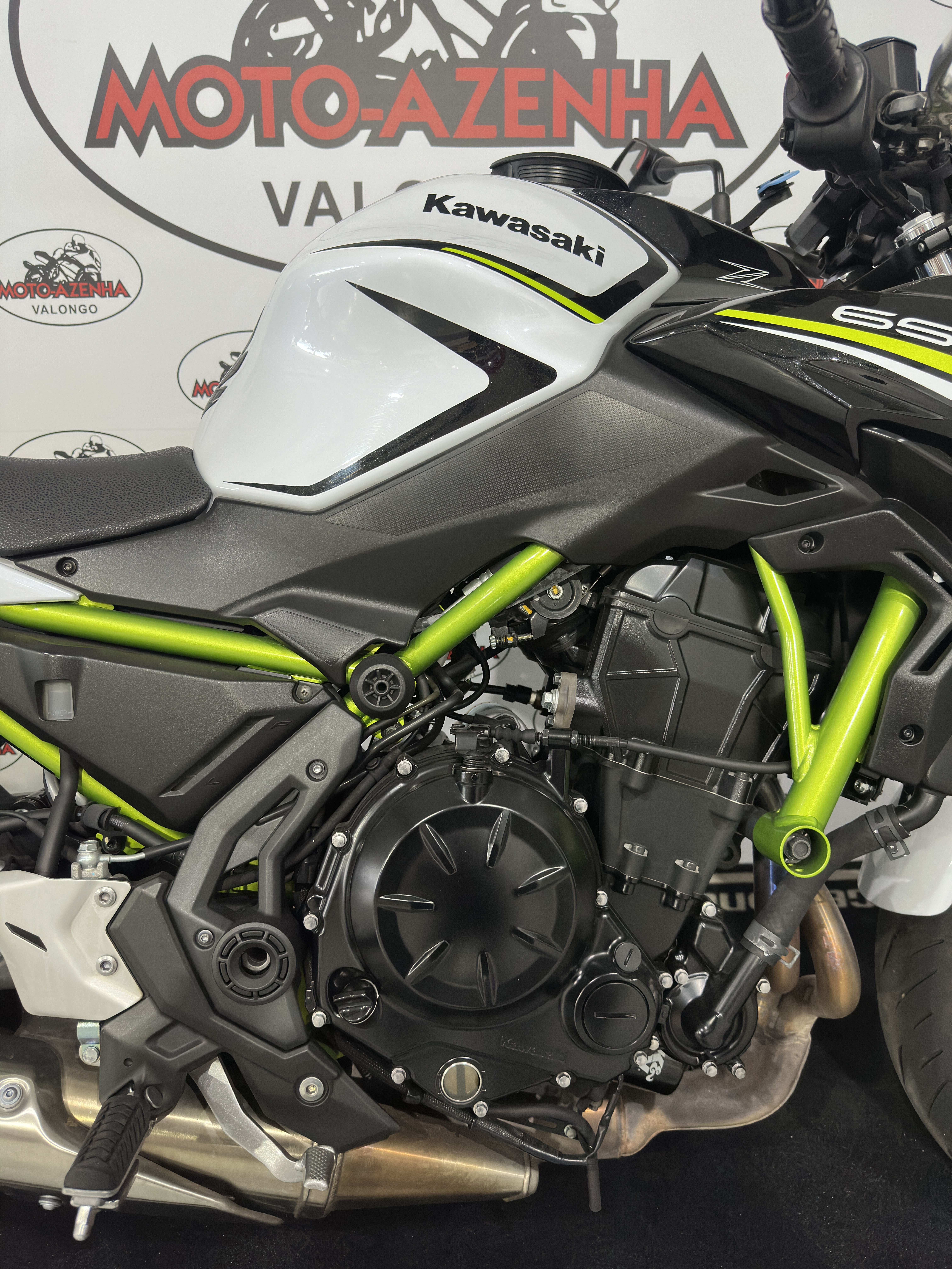 Mota Kawasaki Z650 – Imagem 12
