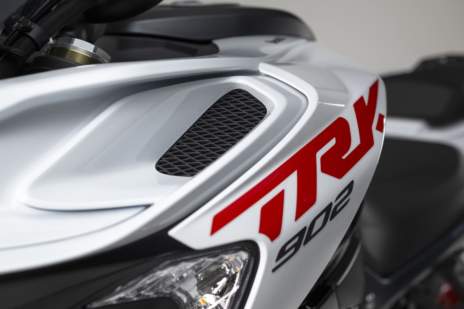 Mota Benelli TRK 902 STRADALE – Image 11