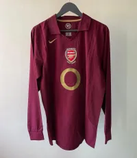 Camiseta Arsenal retro temporada 05/06 con dorsal de HENRY – Image 1