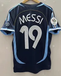 Camiseta Argentina 2006 con dorsal de Messi 		* Retro 🔥 – Image 5