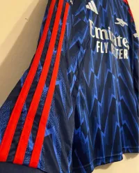 Camiseta Arsenal alternativa versión fan temporada 25/26 		* Clubes 25/26 ⚽ – Image 3