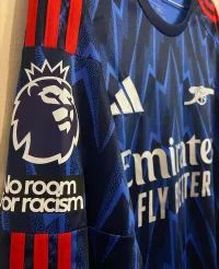Camiseta Arsenal alternativa versión fan temporada 25/26 		* Clubes 25/26 ⚽ – Image 2
