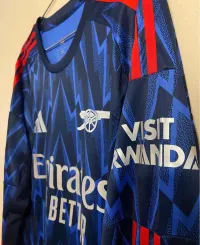 Camiseta Arsenal alternativa versión fan temporada 25/26 		* Clubes 25/26 ⚽ – Image 4