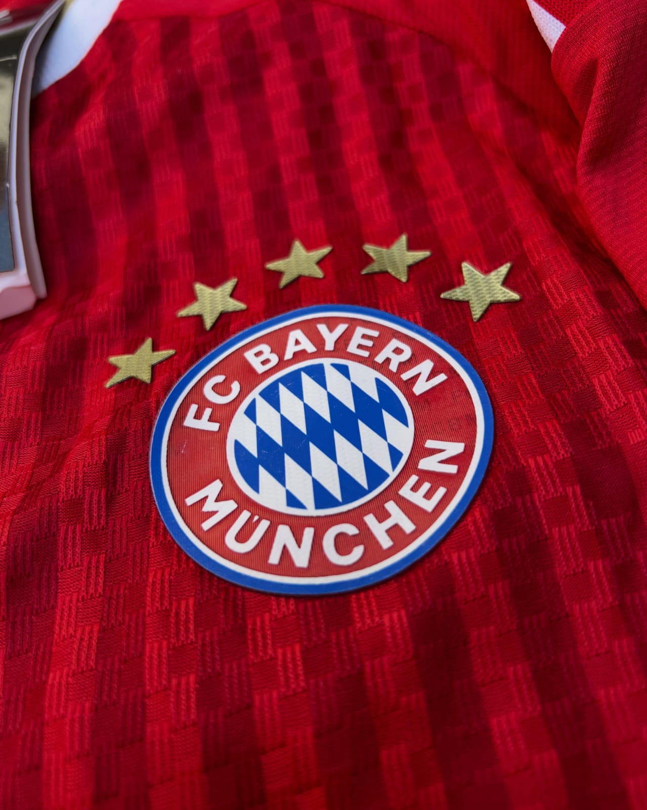 Jersey Bayern Múnich temporada 26/27 – Image 2
