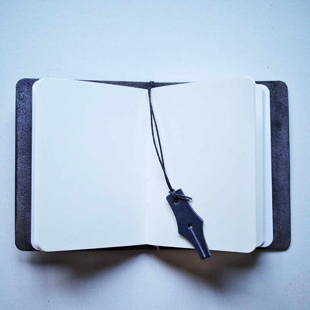 Atelier Leather Notebook — Passport Size (TN‑Style Refillable Journal) – Image 6