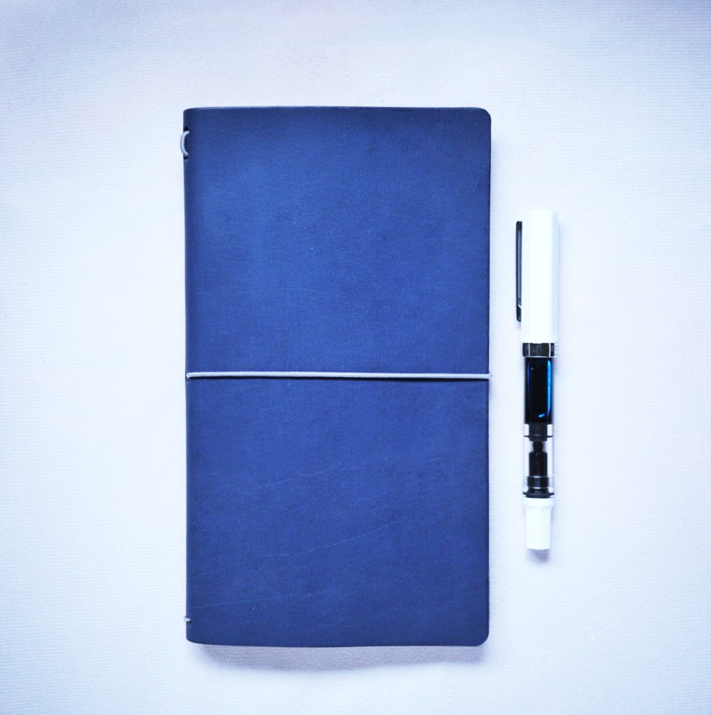 Atelier Leather Notebook — Regular Size (TN‑Style Refillable Journal) – Navy Blue