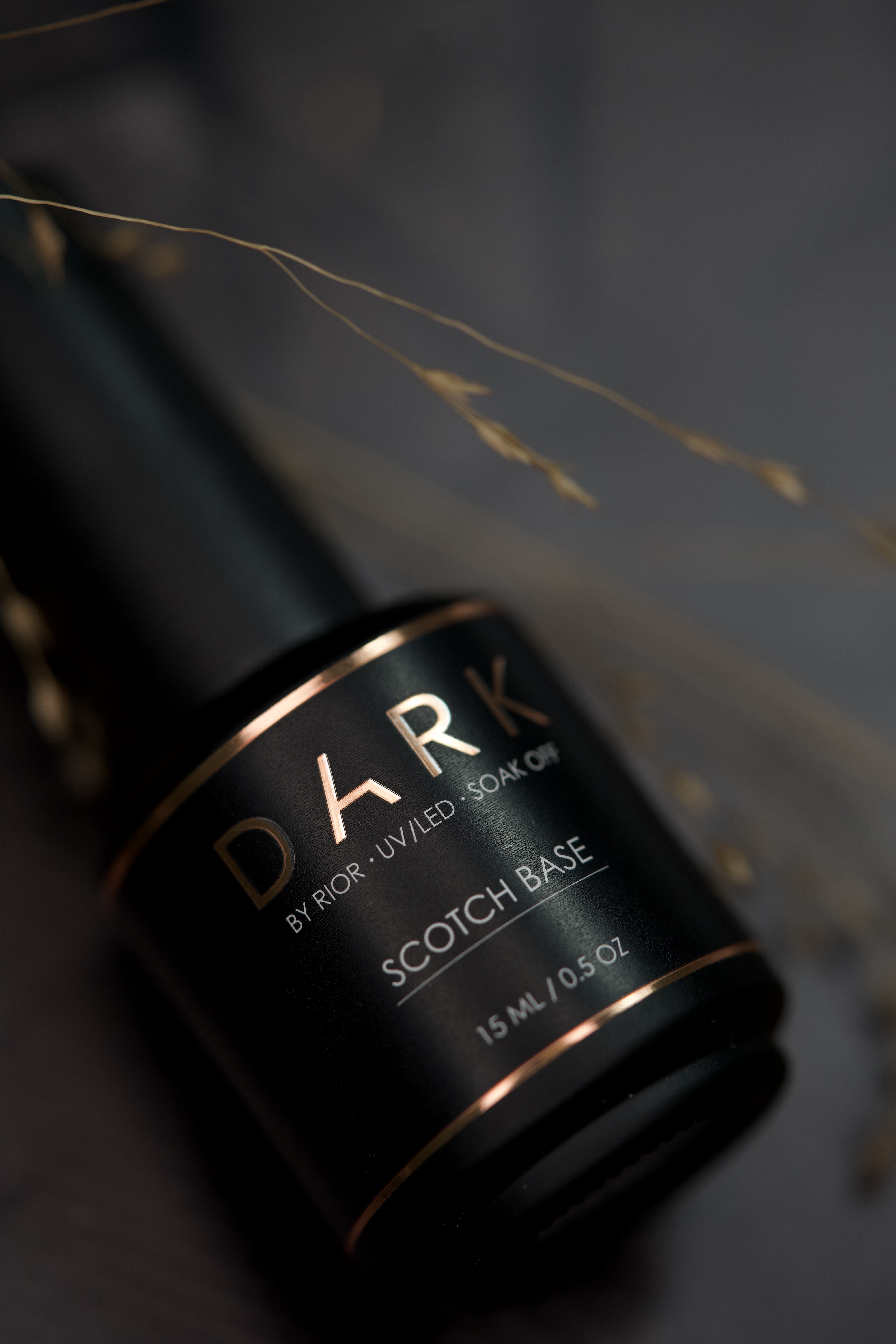 DARK Scotch Base – 15ml With Brush