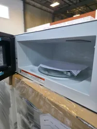 Whirlpool YWML55011HS08 OTR Microwave – Image 2