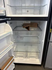 Maytag MRT118FFFE Top Freezer Refrigerator – Image 3