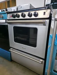 Whirlpool YWFE50M4HS00 24" Electric Range – Image 1