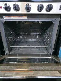 Whirlpool YWFE50M4HS00 24" Electric Range – Image 5